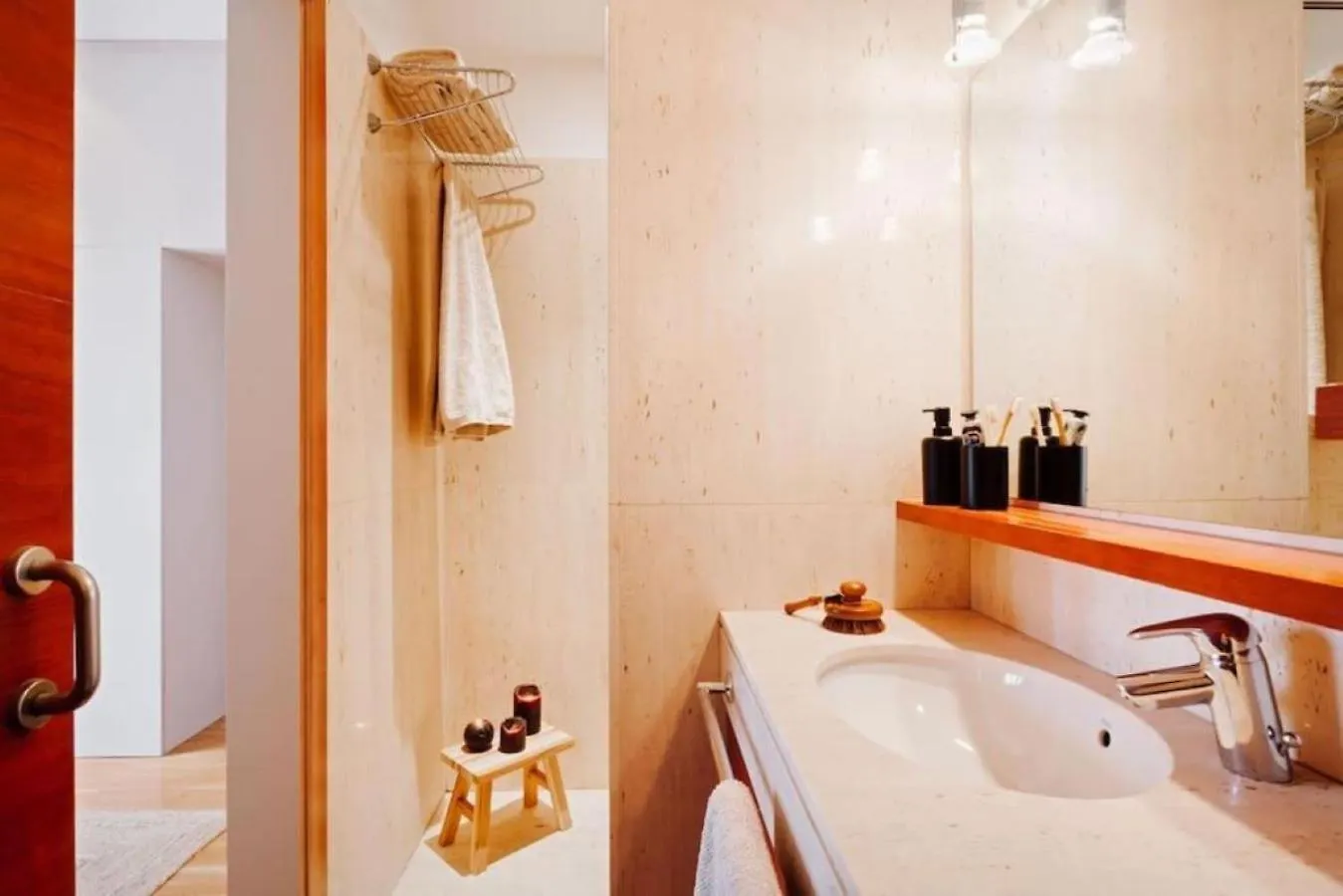 Yulu - 3 Bedrooms And Balcony In Eixample Dreta Barcelona