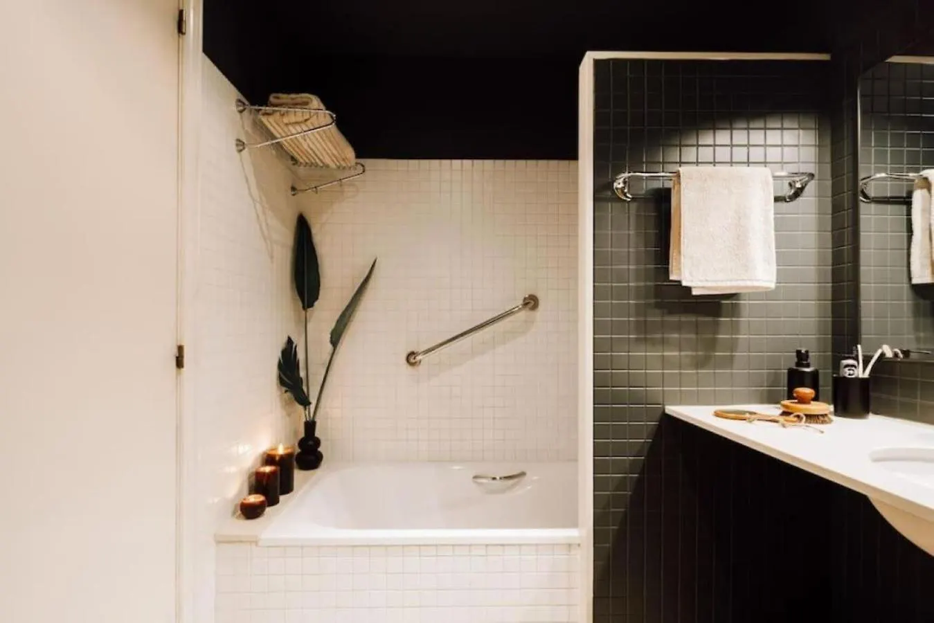 Yulu - 3 Bedrooms And Balcony In Eixample Dreta 바르셀로나 아파트